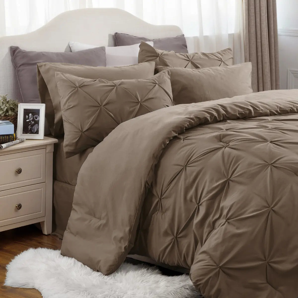 7-Piece Bedding Set – King, Ultra-Soft, Pintuck, Geometric, All-Season